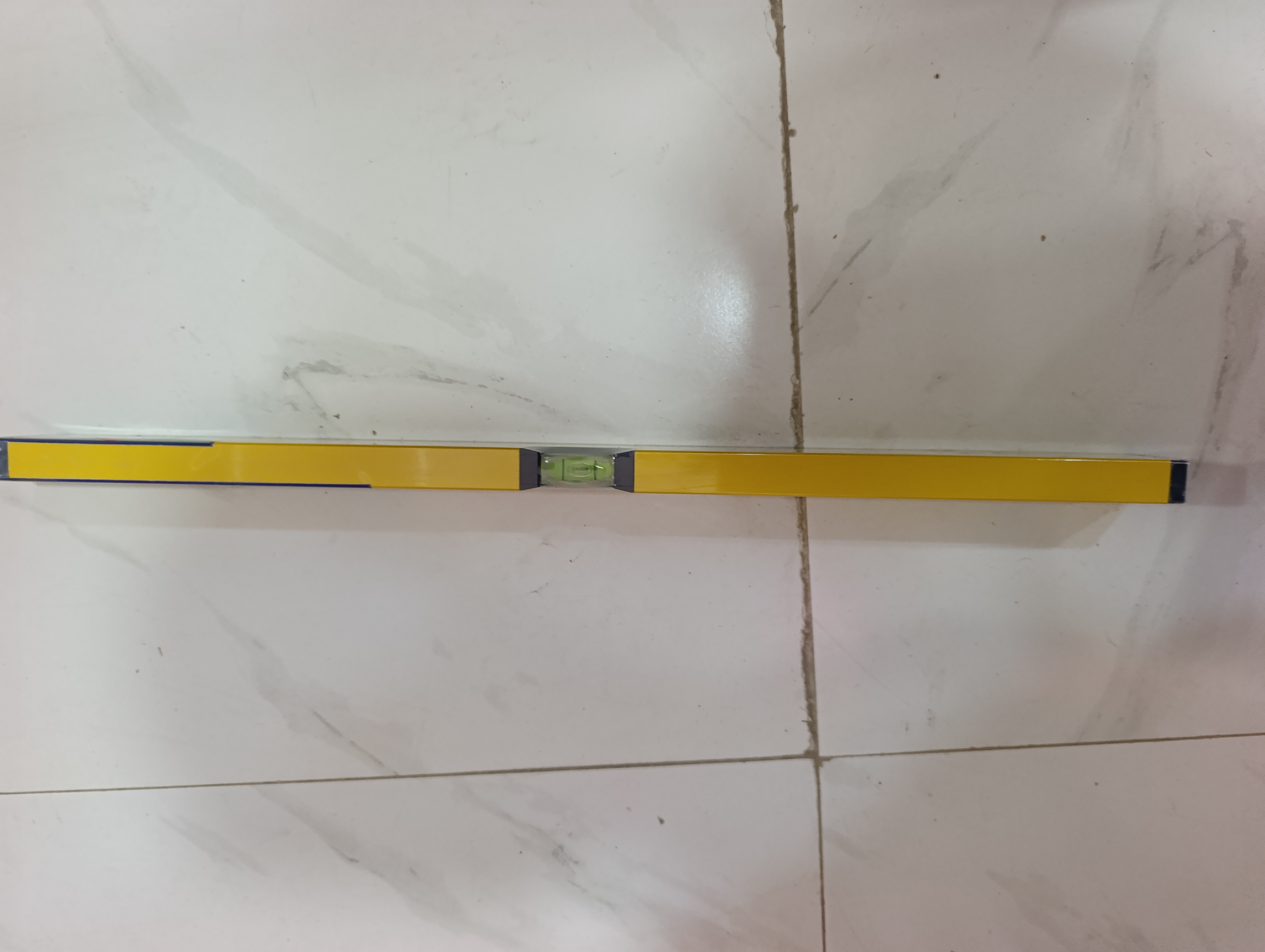 تراز ۴۰ سانت MADE  IN. SLOWENIA اسلونی اصلی